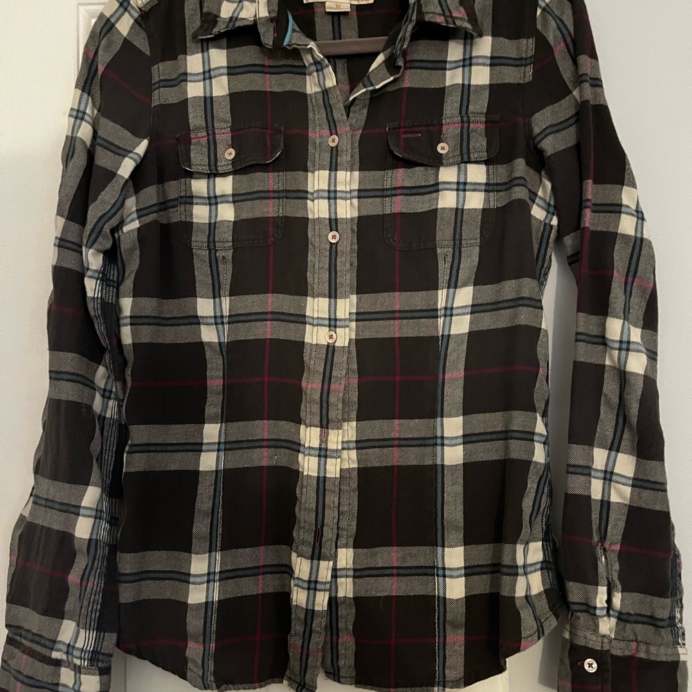 American Eagle Outfitters green Plaid fannel with Ivory and Light Blue Accent
